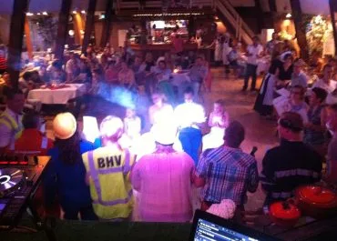 bruiloftfeest met de zingende-dj.nl